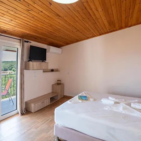 Meltemi Apartment Parga Exterior photo